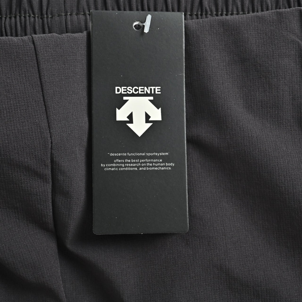 Descente Belted High-Stretch Quick-Dry Trousers — Black
