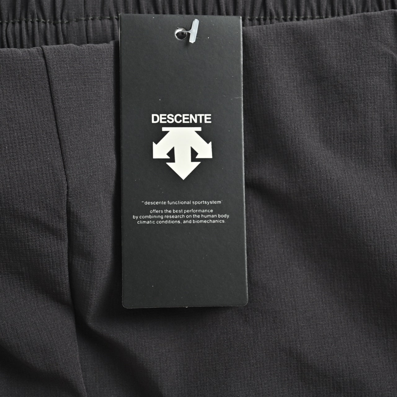 Descente Belted High-Stretch Quick-Dry Trousers — Black