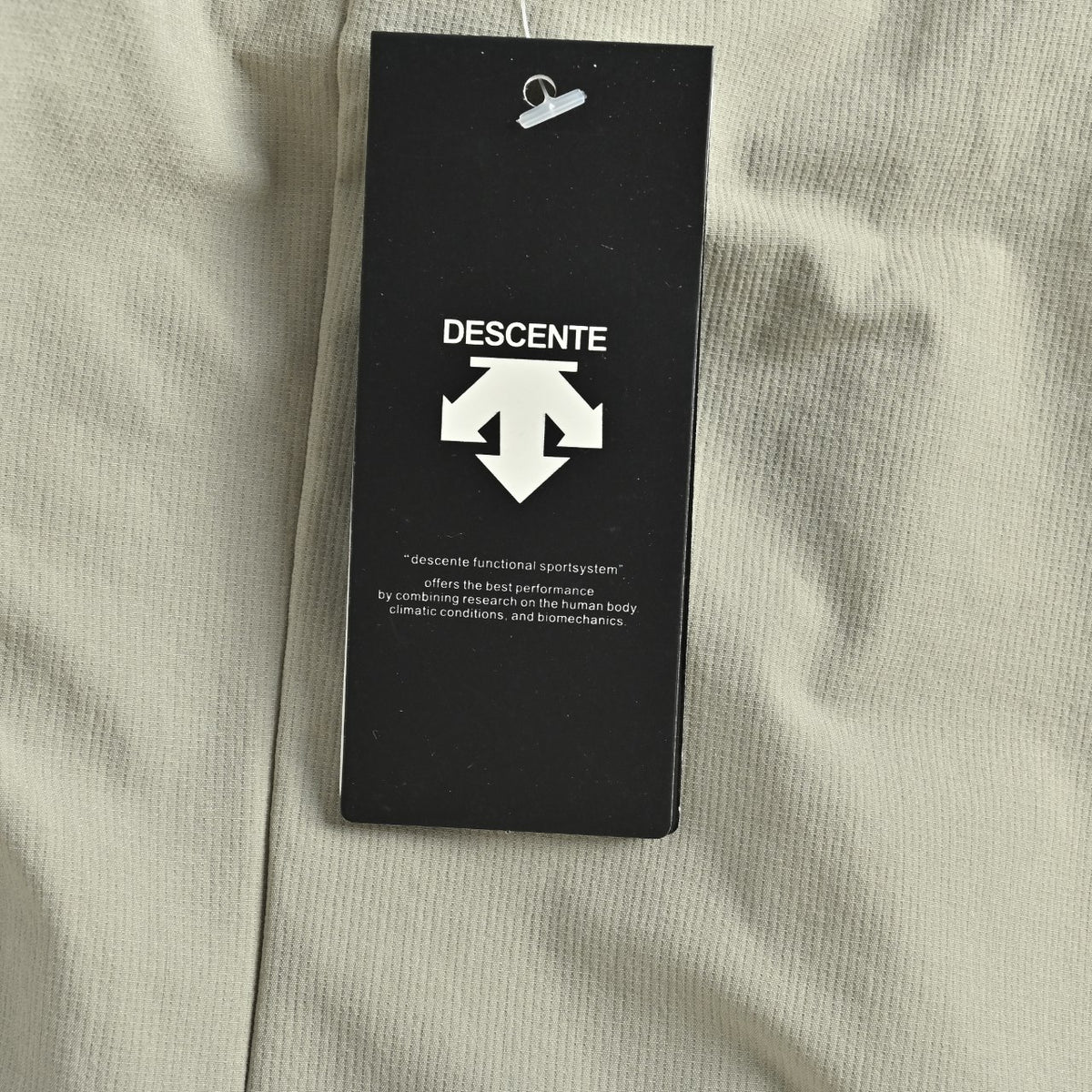 Descente Belted High-Stretch Quick-Dry Trousers — Light Grey