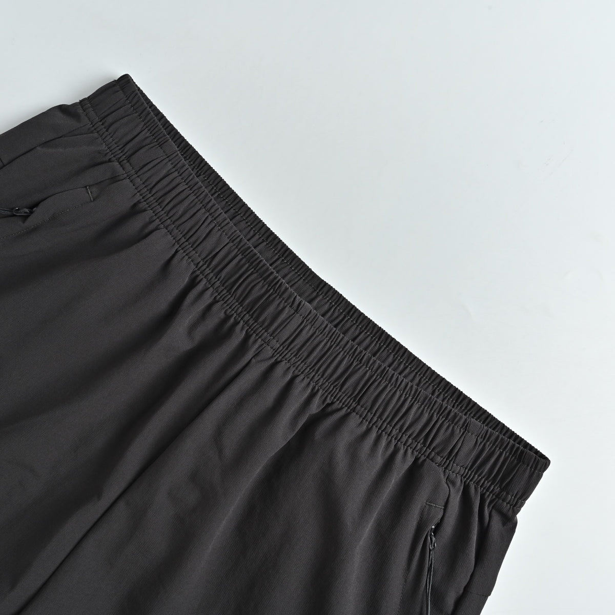 Descente High-Stretch Quick-Dry Trousers — Black