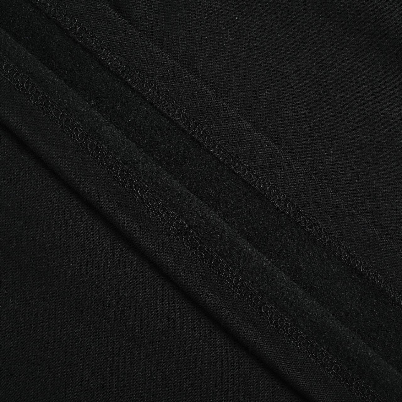 Descente Training Men's SOLOTEX Long-Sleeve Half-Zip Slim-Fit Thermal Knit Top Black