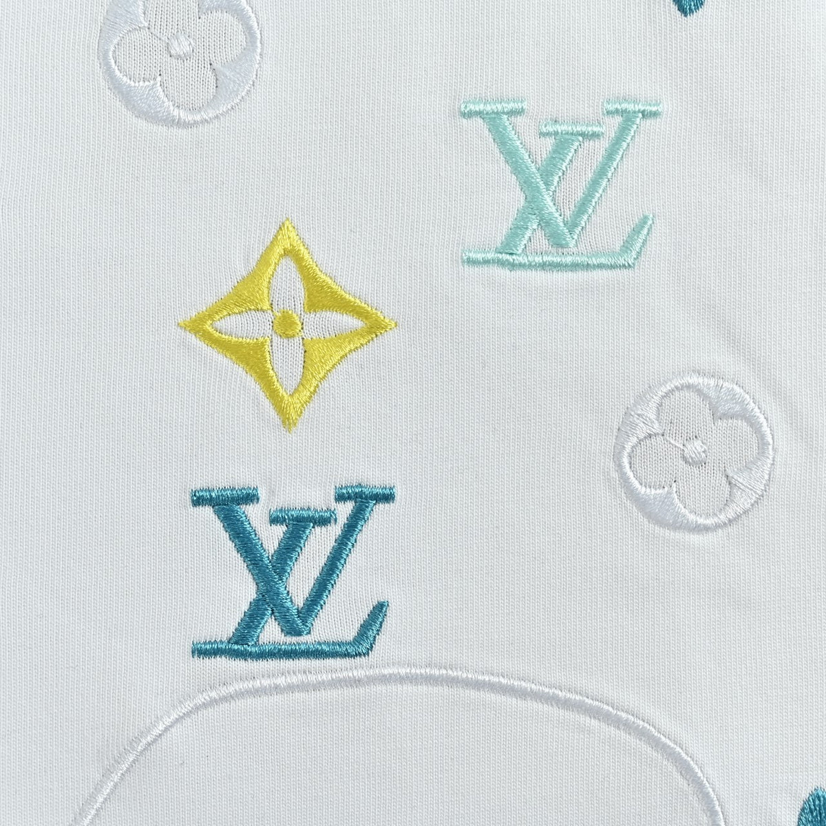 Louis Vuitton 26SS Wave-Pattern Colorblock Monogram Embroidered Letter Logo Long-Sleeve T-Shirt White