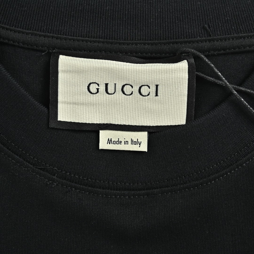 Gucci Red Green Web Stripe Shoulder Embroidered Logo Short-Sleeve T-Shirt Black