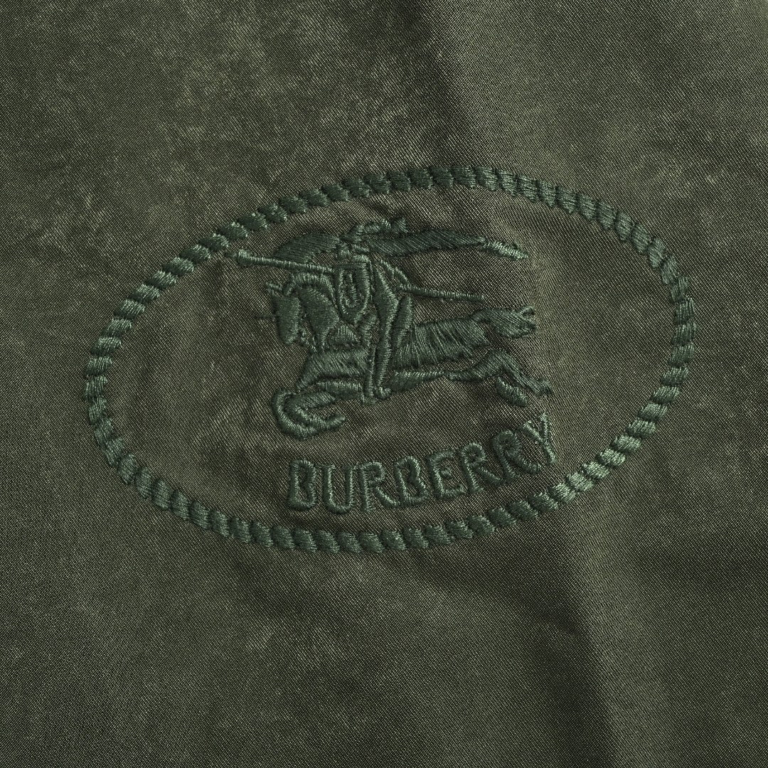 Burberry BBR Sleeve Equestrian Knight Embroidery Reversible Nylon-Blend Hooded Parka — Dark Olive
