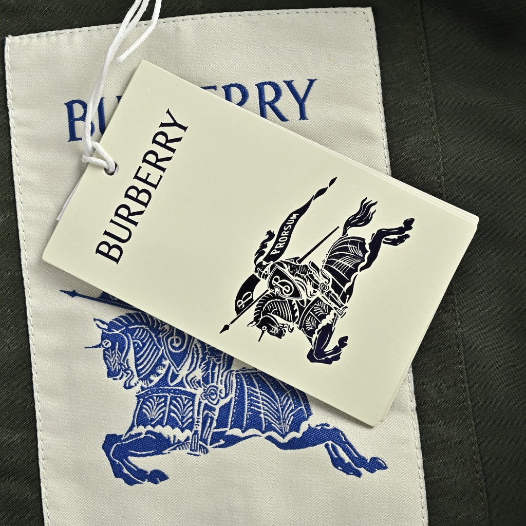 Burberry BBR Sleeve Equestrian Knight Embroidery Reversible Nylon-Blend Hooded Parka — Dark Olive