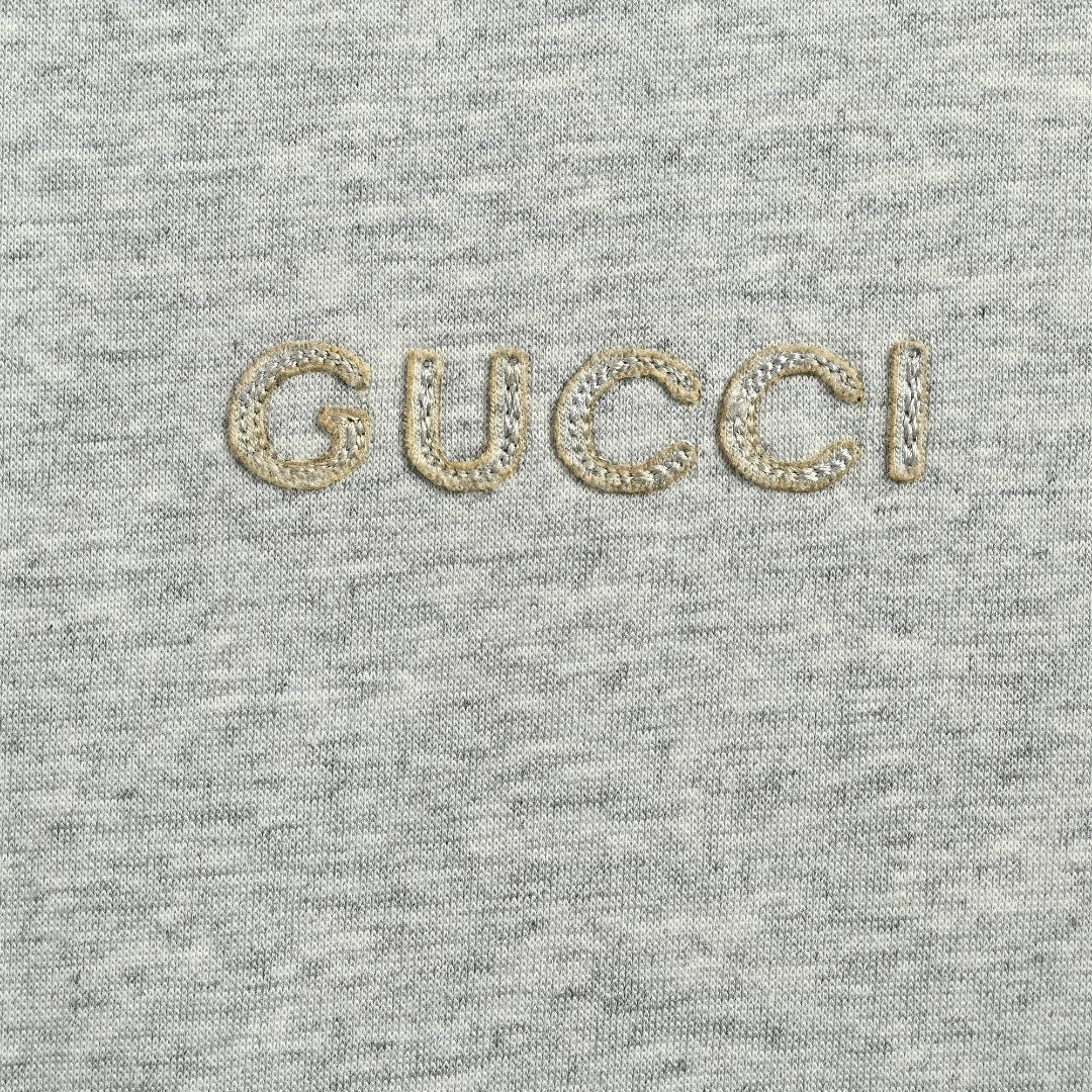 Gucci Small Logo Label Full-Zip Hoodie Jacket — Light Grey