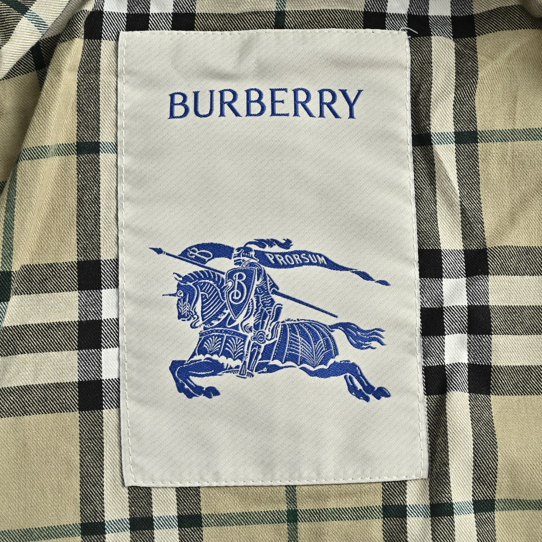 Burberry BBR 26SS Equestrian Knight Sleeve Embroidered Collared Zip Jacket – Stone