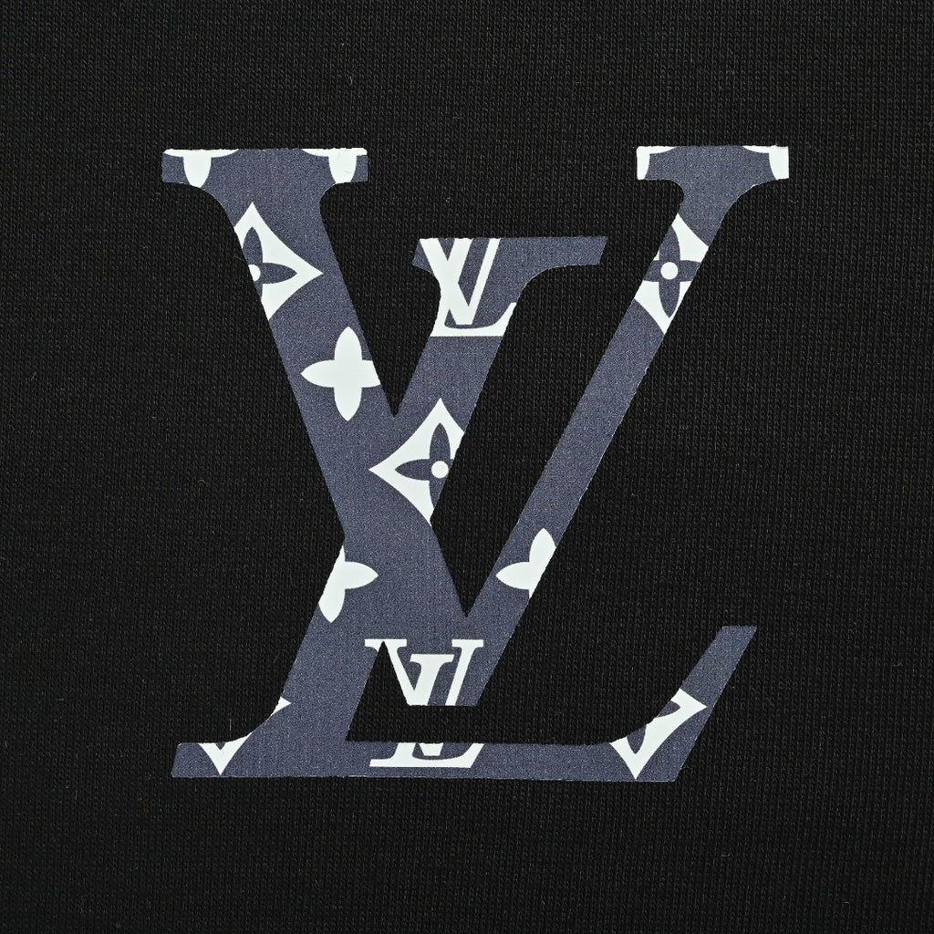 Louis Vuitton LV Small Logo Monogram Star Crewneck Sweatshirt – Black
