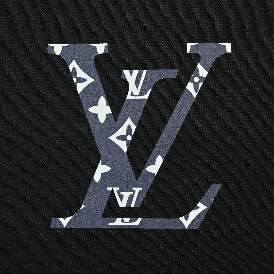Louis Vuitton LV Small Logo Monogram Star Crewneck Sweatshirt – Black